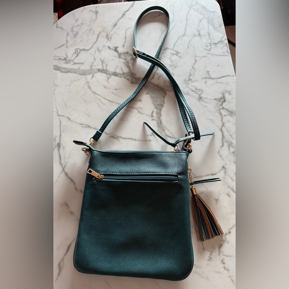 Mia K. Collection turquoise blue purse in good used condition - Picture 2 of 7